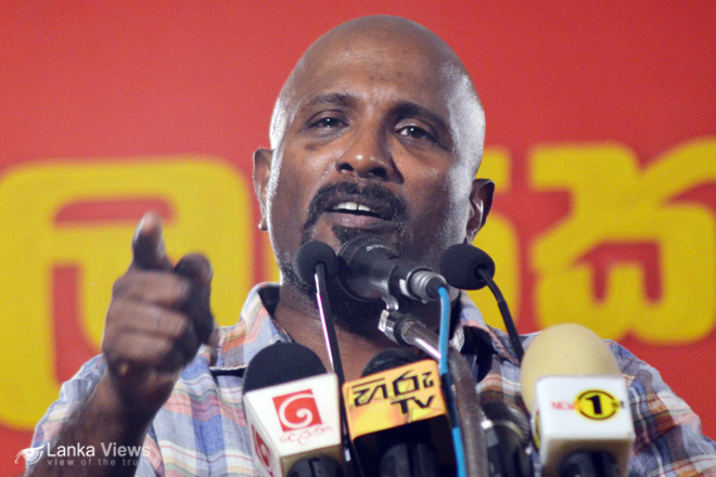 කුමාර් ගුණරත්නම්ගේ පුරවැසිභාවය වෙනුවෙන් මෙසේ හඩ නගති!