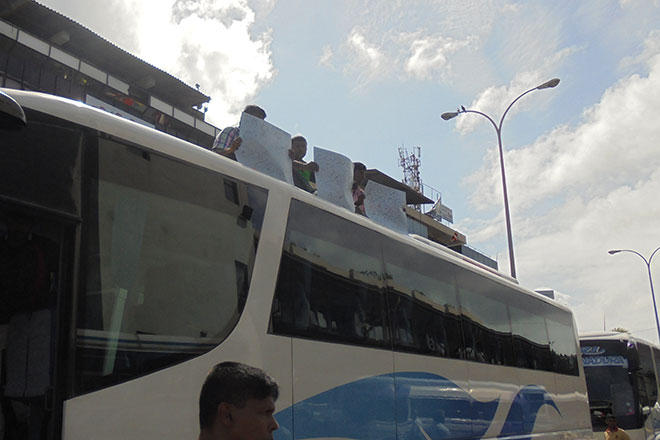 ප‍්‍රශ්නය විසඳුවේ නැත්නම් හයිවේ බස් එකකටවත් යන්න දෙන්නේ නෑ…