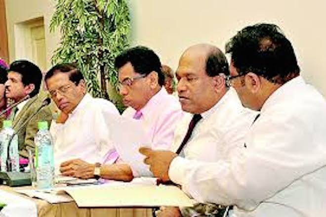 ඖෂධවේදීන් හිඟයෙන් අධිකාරිය කොට උඩ 