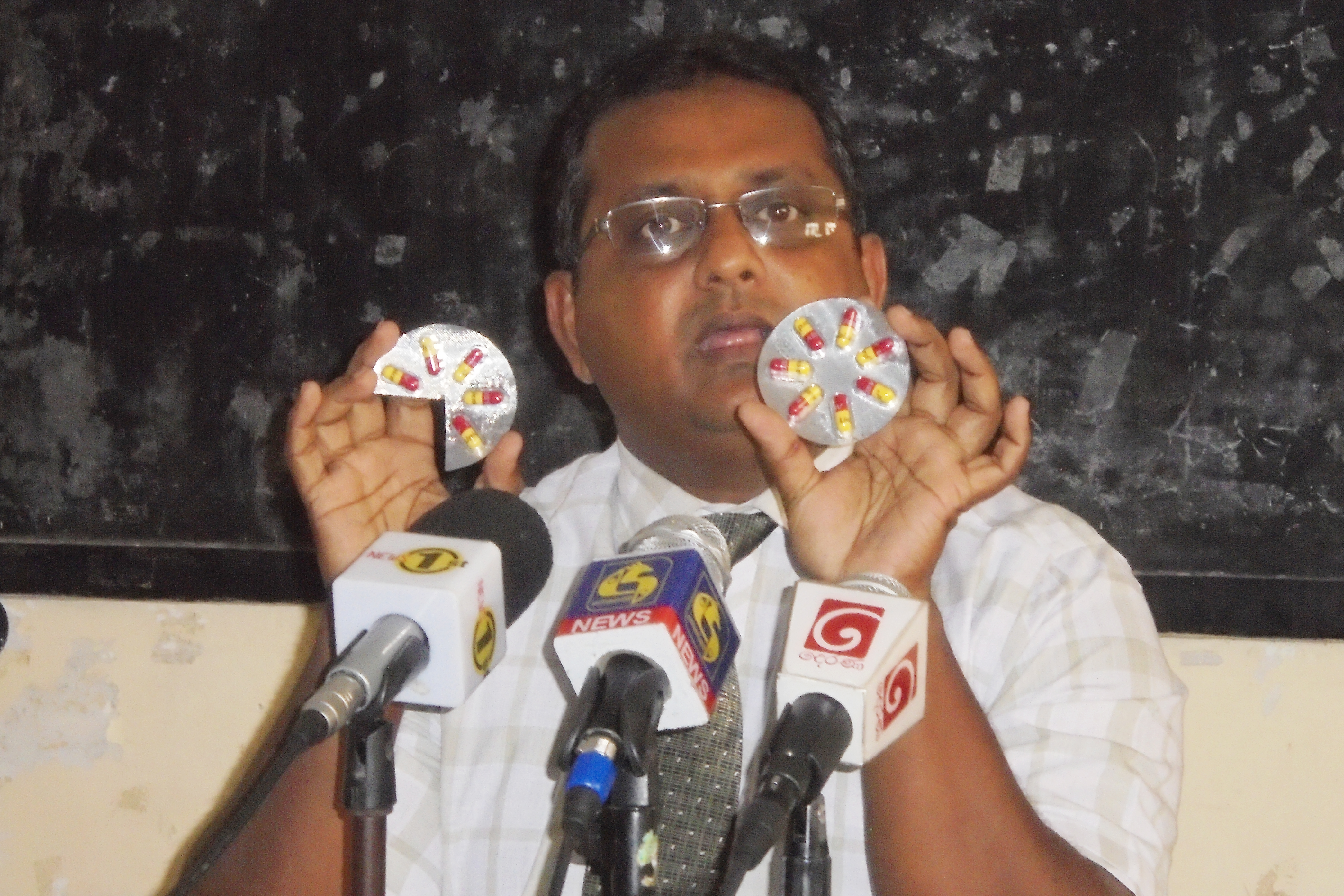 මාළඹේ අහෝසි කළ යුතුයි. ඖෂධ මාෆියාව නතර කළ යුතුයි. – සමස්ත ලංකා රජයේ වෛද්‍ය නිළධාරීන්ගේ සංගමය