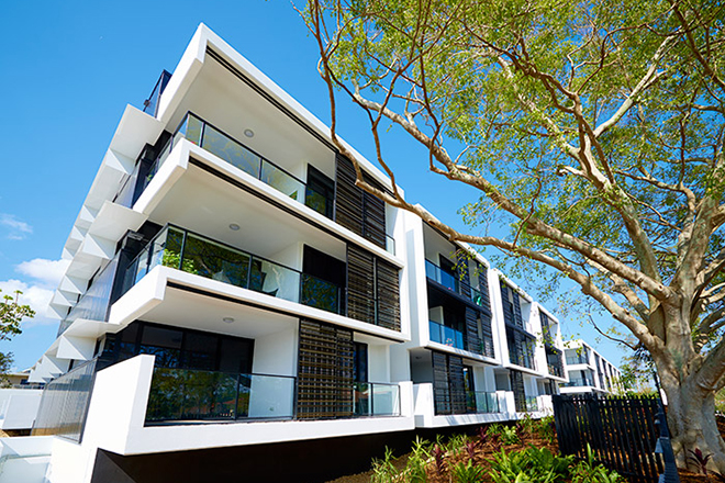 ඇමති සැප වෙනුවෙන්  ‘සමිට්‘ නිවාස වෙනුවට සැප මැදුරු!